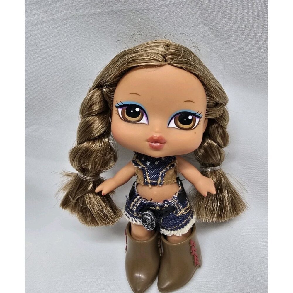 Bratz Babyz Storybook Collection - Yasmins Rodeo Ball Doll- FLAWED BELT- READ